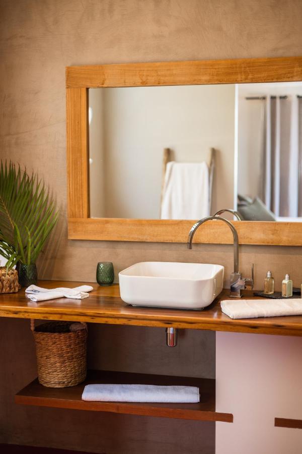 Karibuni Boutique Hotel (Adults Only) Cul de Sac ภายนอก รูปภาพ