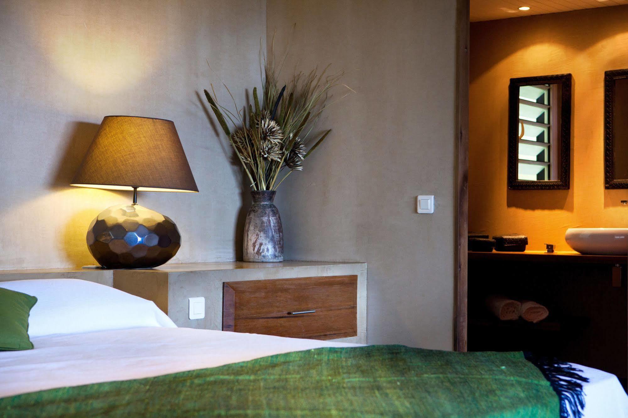 Karibuni Boutique Hotel (Adults Only) Cul de Sac ภายนอก รูปภาพ